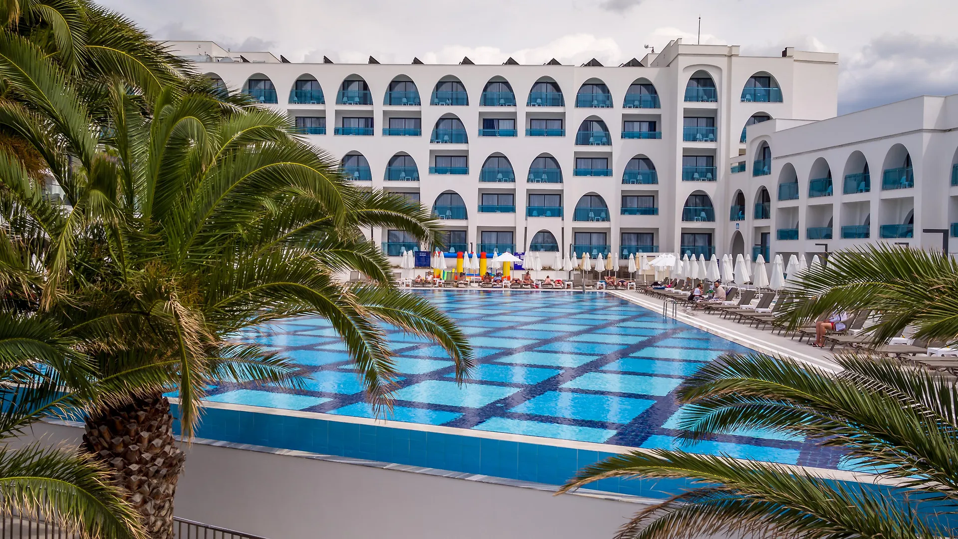 Infinity By Yelken Hotel Kusadasi